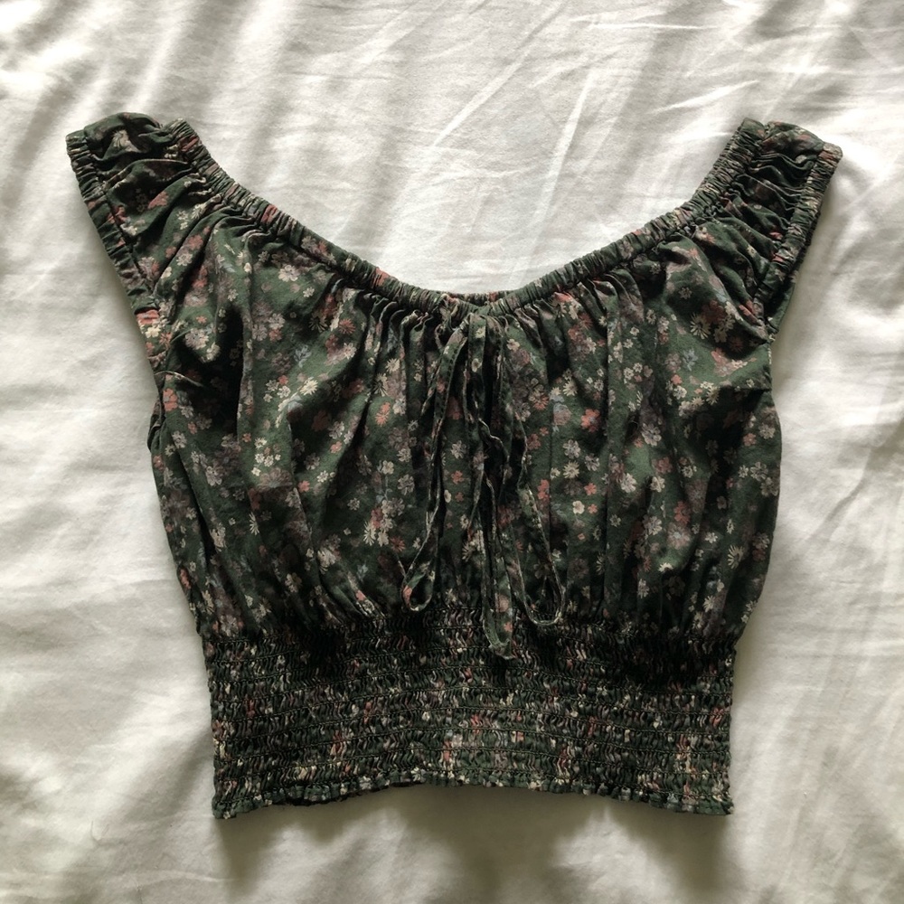 rare brandy melville marilyn top